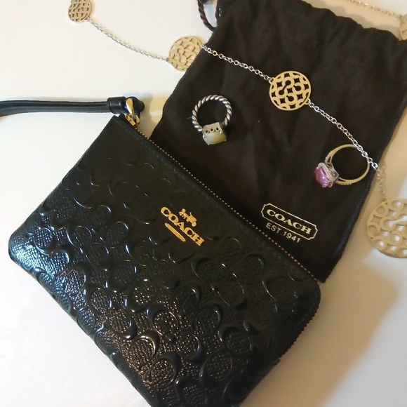 Coach wristlet - Picture 7 of 8